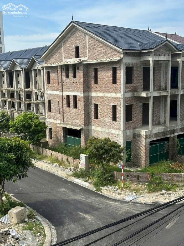 Hình ảnh BÁN BIỆT THỰ XÂY THÔ, LÔ GÓC 2 MẶT TIỀN – KĐT YÊN HOÀ, QUÁN BÀU, TP VINH 2