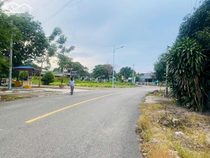 Hình ảnh Siêu Phẩm Trung Tâm 7x28(184m2) 144m2 Thổ Cư Nguyễn Bỉnh Khiêm Tân An Giá Cực Rẻ 0