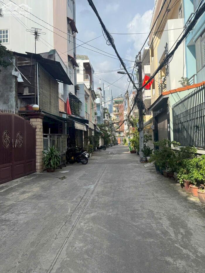 Hình ảnh Bán nhà hẻm xe hơi Nguyễn Tri Phương - 3.95*11.5 - 3 tầng mái che - giá tốt 1