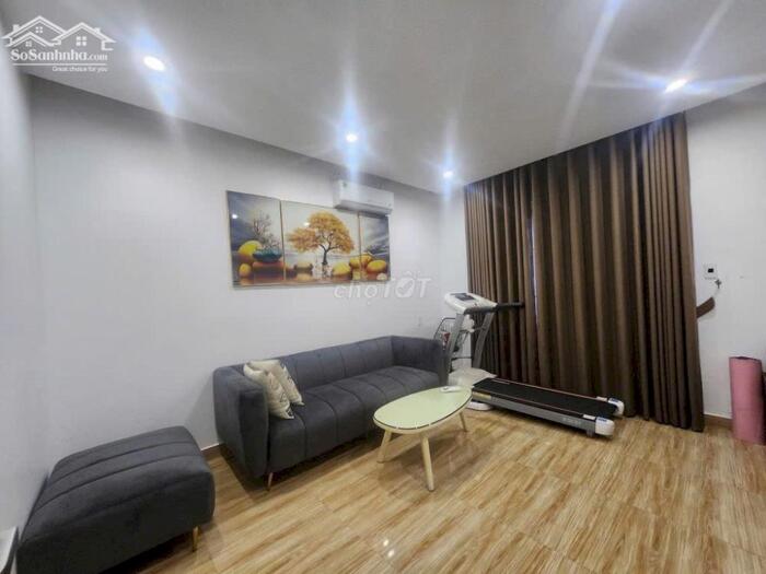 Hình ảnh Cho thuê nhà Văn Cao, DT: 45m2, 3 p.ngủ full đồ. 7