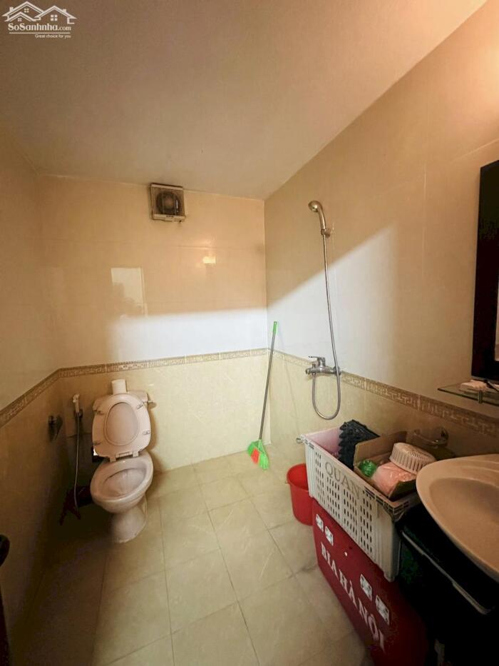 Hình ảnh Mặt Phố Lê Thanh Nghị 62M2 5 Tầng MT 5.5M 36.8 Tỷ Đường To hè rộng 4