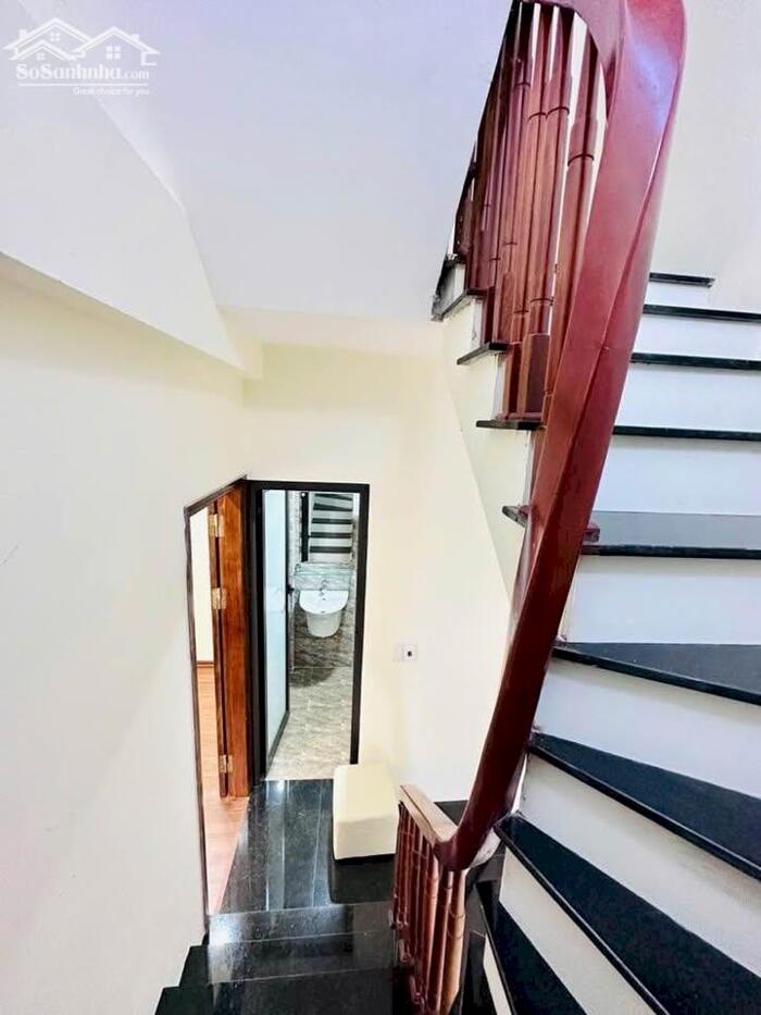 Hình ảnh BÁN NHÀ BỒ ĐỀ, TẶNG NỘI THẤT, 31M2, 5T, GIÁ 7,95 TỶ GẦN Ô TÔ ĐỖ 3