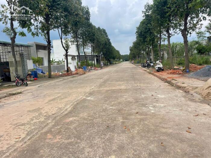 Hình ảnh NGỘP ! BÁN Nhanh Lô Đất Vị Trí Đẹp Đường N15 , Thới Hòa , Binh Dương Dtich 5x30 SHR 1