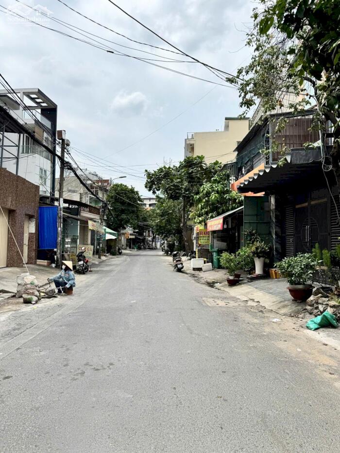 Hình ảnh Bán nhà mặt tiền đường số 12, phường 11, Gò Vấp ( 12 tỷ) 4