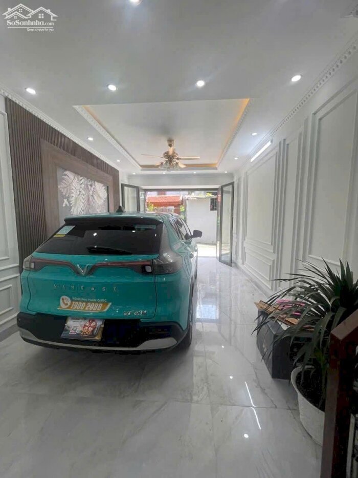 Hình ảnh Bán nhà Cổ Linh - Long Biên. Ô tô - Thang Máy - Full nội thất. 41m x 6T. Lh 0965858116 2