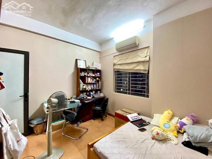 Hình ảnh GIÁ RẺ! CC Nam Trung Yên - Cầu Giấy - lô góc - 75m2 2pn ( có thể sửa 3pn) giá 4,95 tỷ 5