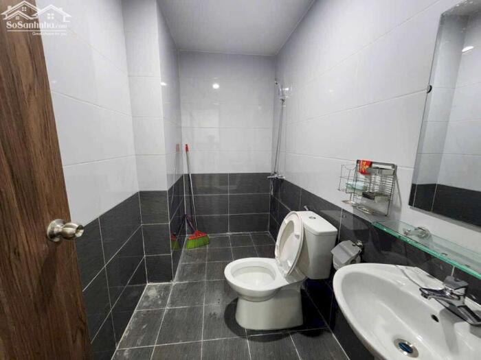 Hình ảnh Cho thuê căn hộ 2 ngủ cao cấp tại 384 Lê Thánh Tông, Hải Phòng - có phòng làm việc riêng. LH: 0989.099.526. 4