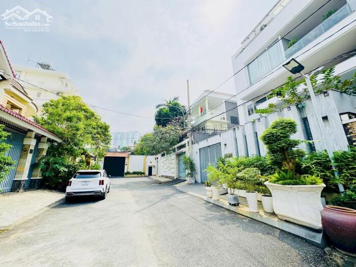 Hình ảnh Bán Khuôn Đất Biệt Thự Đẹp 308m2(10mx31m) Ngay Trần Não,Quận 2-Giá Tốt 146tr/m2 1