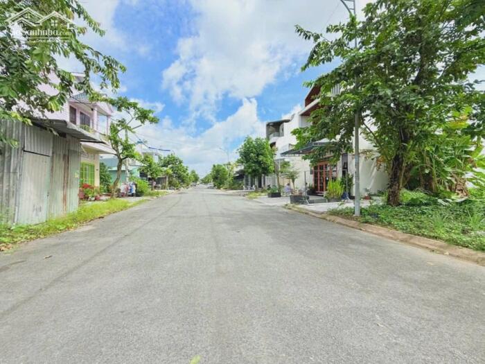 Hình ảnh 2 tỷ 980 - BÁN NỀN ĐẸP (ko vướn tụ hay cống) ĐƯỜNG D14, Khu HỒNG LOAN 1