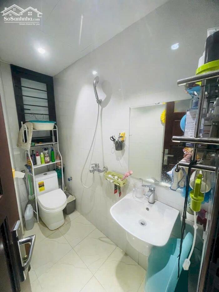 Hình ảnh Bán nhà 4 tầng 43m² tại Thạch Bàn – Long Biên ,3 ngủ, 3WC, giá chỉ 5.3 tỷ. Lh 0965858116 3