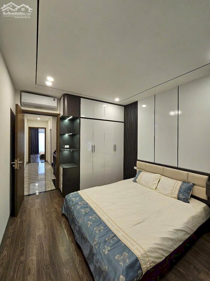 Hình ảnh Bán nhà Sài Đồng - Long Biên. Ba bước ra phố, 50m x 4T, nhỉnh 8 tỷ. Lh 0965858116 4