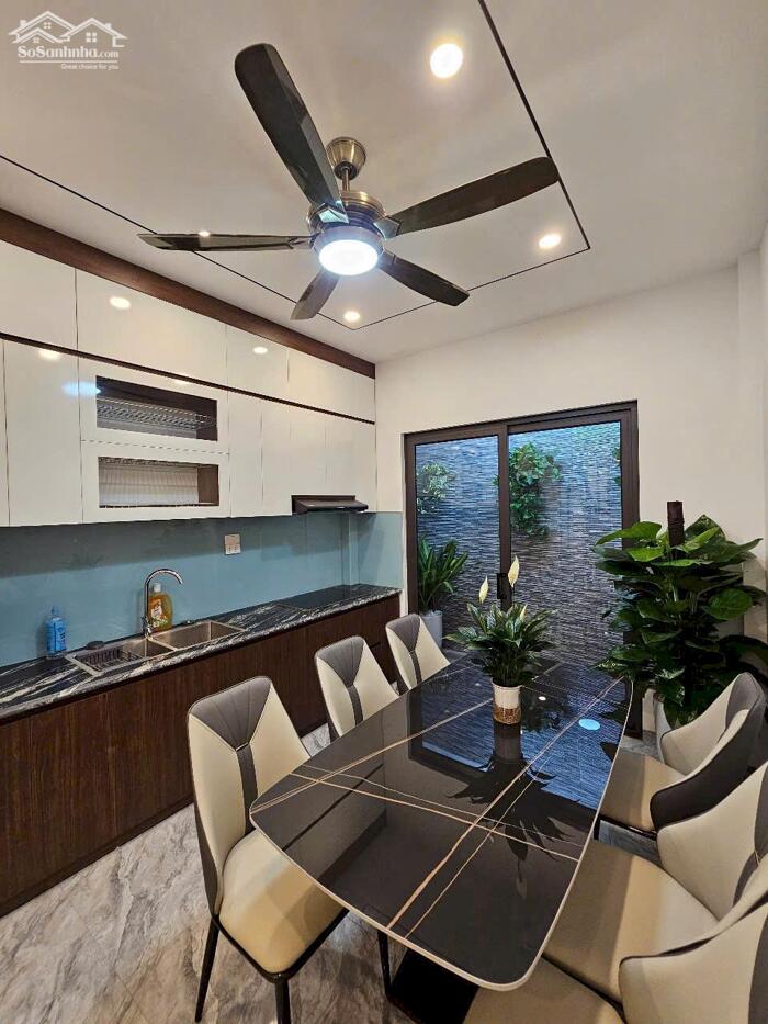 Hình ảnh Bán nhà Sài Đồng - Long Biên. Ba bước ra phố, 50m x 4T, nhỉnh 8 tỷ. Lh 0965858116 3