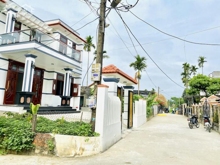 Hình ảnh Đất Gần Chợ- Ven Hội An- Cách Cầu Cẩm Kim 4km- 155m2 Ngang 5,4m- Đường 5m- Sẵn Sổ- Giá nhỉnh 700 1