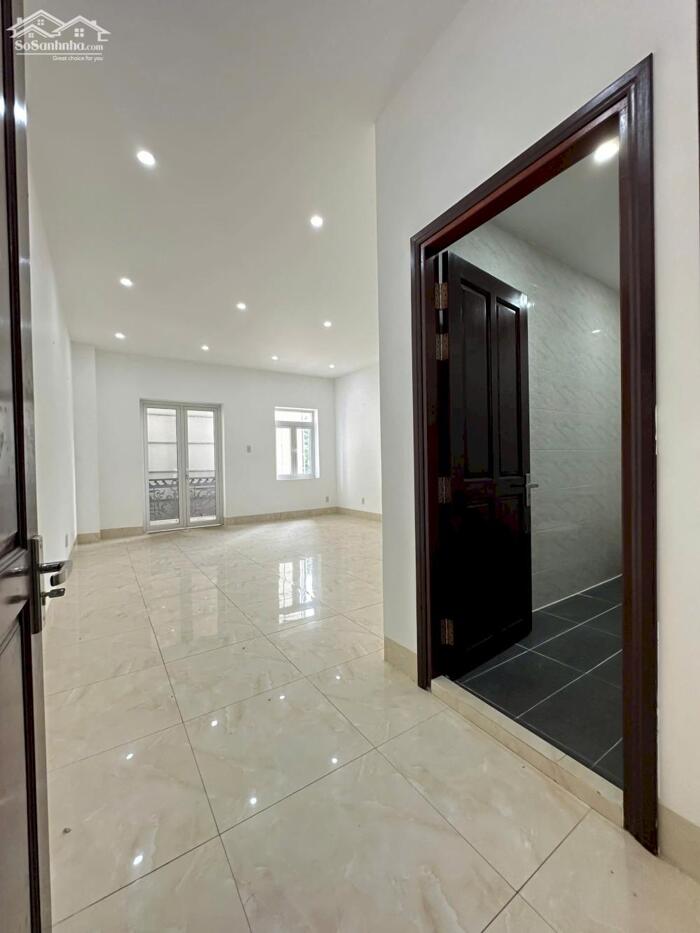 Hình ảnh Giá tốt Nhất Khu!Cho Thuê Nhà 1T2L Mặt Tiền Đường Lý Thái Tổ KDC Hưng Phú 1, Tiện VP Công Ty 9