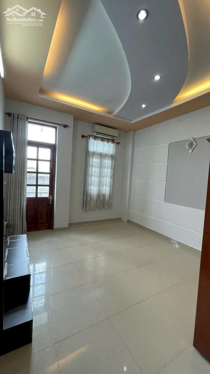 Hình ảnh Bán Nhà Mặt Tiền Kinh Doanh Hẻm Xe Hơi Đường Huỳnh Tấn Phát 3