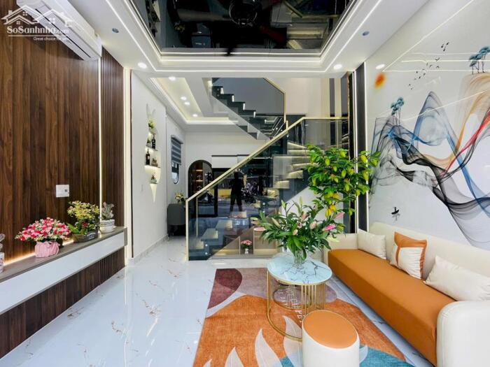 Hình ảnh Bán nhà mặt tiền đường số 8, phường 11, Gò Vấp ( 6 tỷ 280) 3