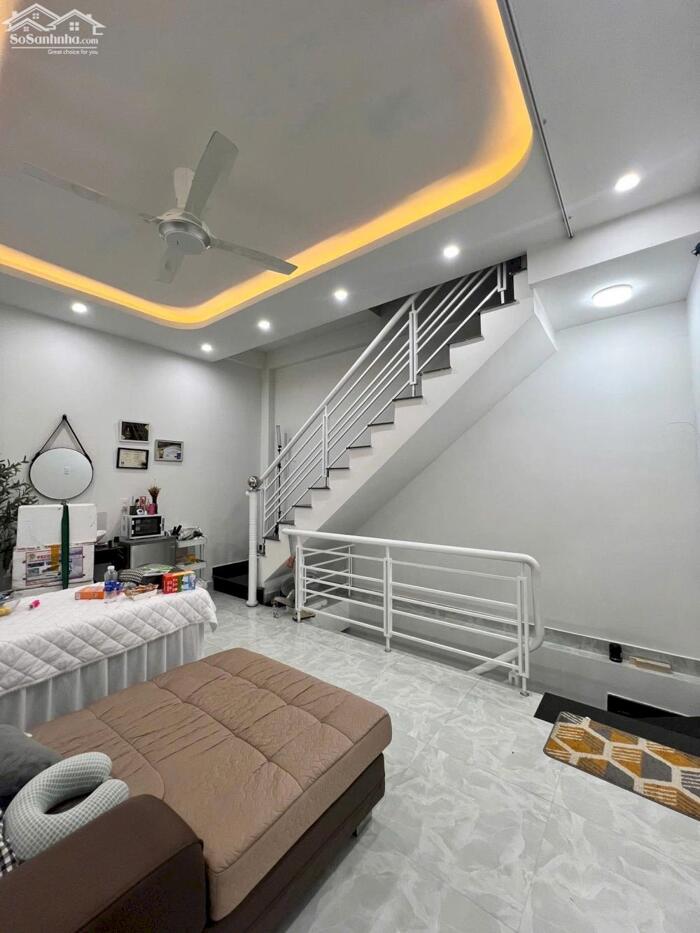 Hình ảnh Cho Thuê Nhà Nguyên Căn 3 Tầng Kiệt Oto Nguyễn Công Trứ, Gần Biển Mỹ Khê. 2