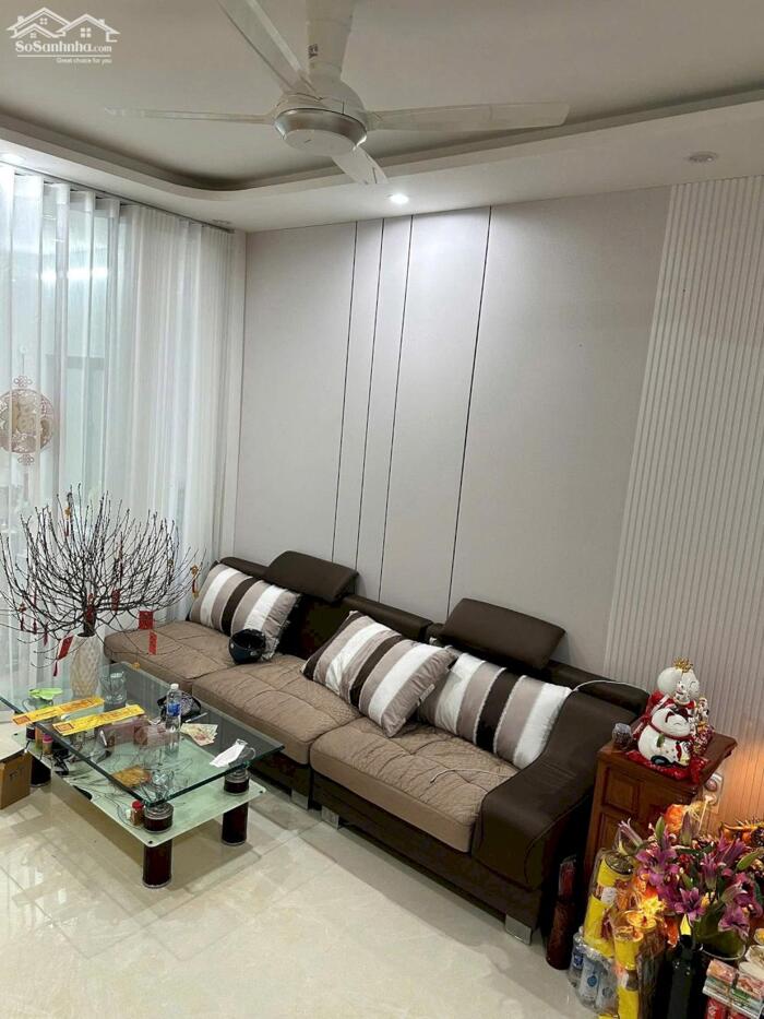 Hình ảnh Cho Thuê Nhà Nguyên Căn 3 Tầng Kiệt Oto Nguyễn Công Trứ, Gần Biển Mỹ Khê. 0