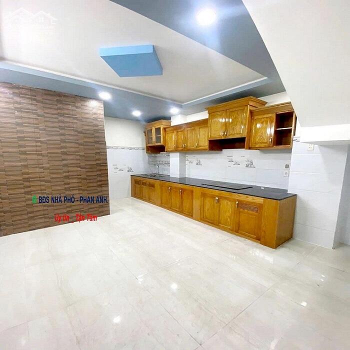 Hình ảnh [ Bán gấp ] nhà mặt phố Quận 9 – CHDV Có sẵn HĐT 156 triệu – Chỉ có 6 tỷ 9999. 0