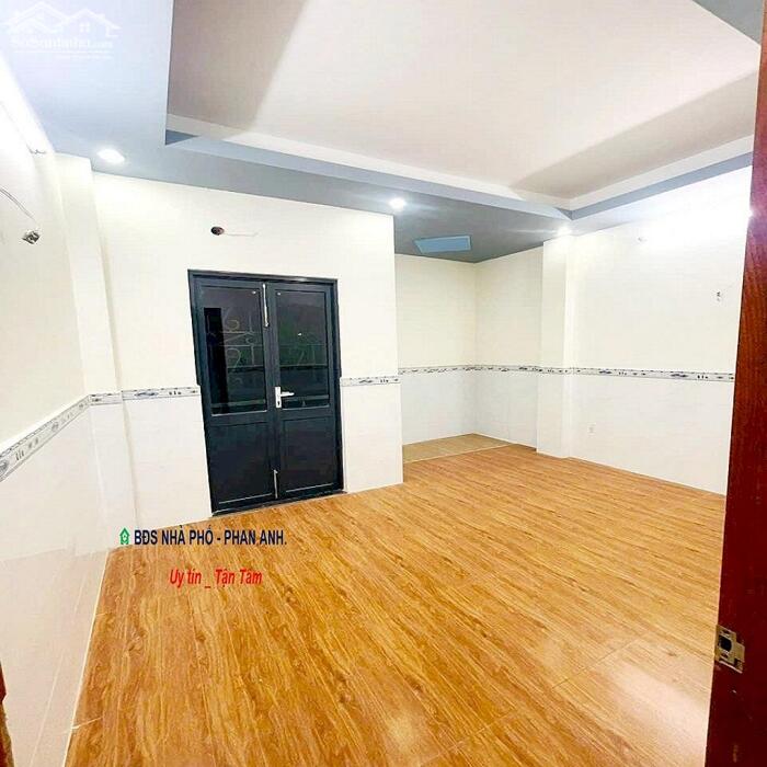 Hình ảnh [ Bán gấp ] nhà mặt phố Quận 9 – CHDV Có sẵn HĐT 156 triệu – Chỉ có 6 tỷ 9999. 4