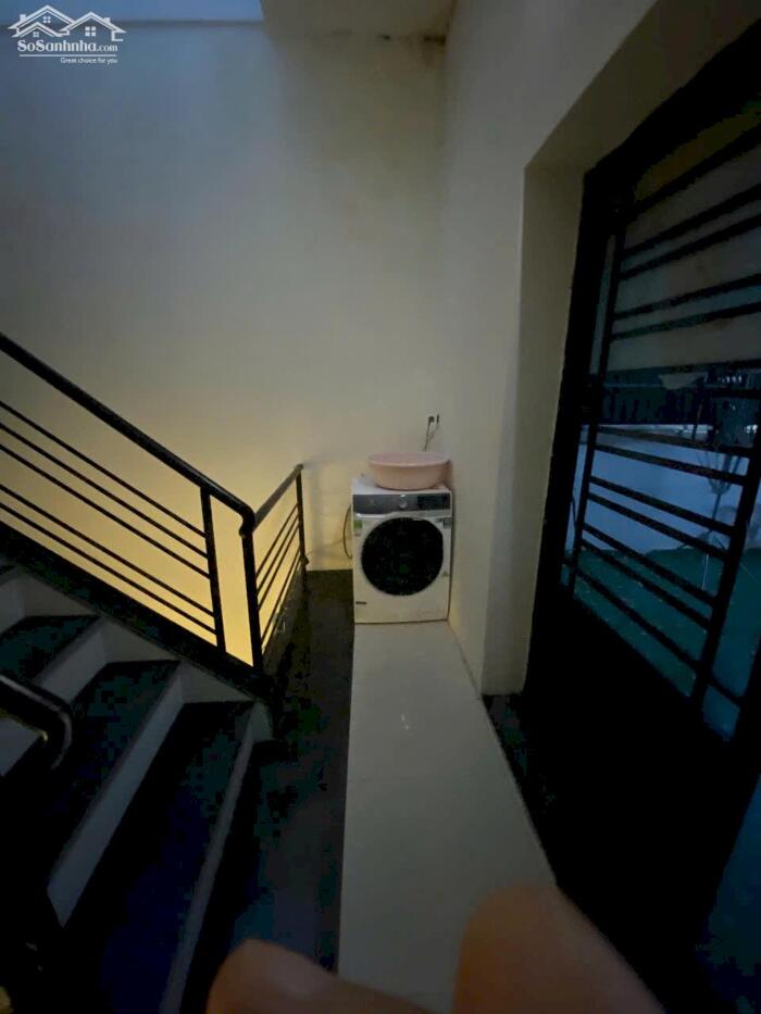 Hình ảnh Cho thuê nhà Văn Cao, 3 p.ngủ, DT: 70m2 x 4 tầng. 3