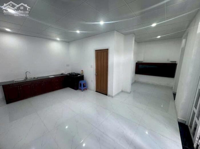 Hình ảnh SIÊU HIẾM _ BÁN CĂN NHÀ KIỆT PHAN THANH NGAY TRUNG TÂM _ 70M²[ NGANG 8.4 M] _KIỆT 2.5 M _ GIA: 3.4 TỶ 1