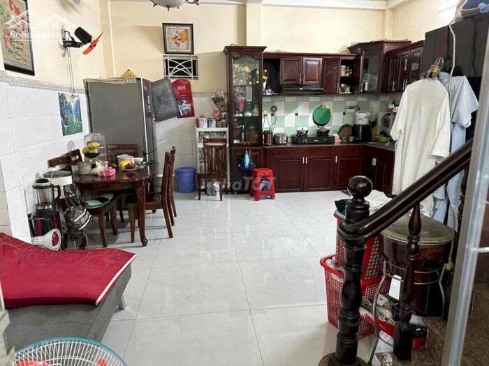 Hình ảnh Chia tài sản ! Bán nhà Trệt Lầu hẻm 336/ Phan Văn Trị Phường 11 Q. Bình Thạnh giá 8 tỷ TL 0