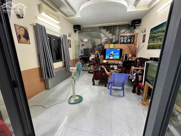 Hình ảnh Chia tài sản ! Bán nhà Trệt Lầu hẻm 336/ Phan Văn Trị Phường 11 Q. Bình Thạnh giá 8 tỷ TL 1