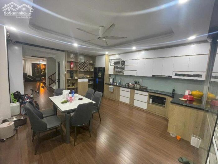 Hình ảnh Biệt thự Tây Hồ 180m2, chỉ 100m ra Hồ Tây, Giá tốt 3