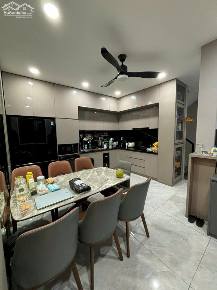 Hình ảnh Bán Nhà Mặt Tiền HIẾM Nguyễn Trãi, Q5 – 4x10m – 5 Tầng – Giá Còn 22.7 Tỷ! 1