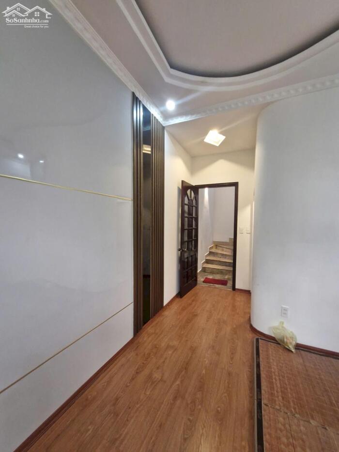 Hình ảnh Cho thuê nguyên nhà 4 tầng tại ngõ Tô Vũ - 193 Văn Cao, ngõ oto đỗ cửa. LH: 0989.099.526 5