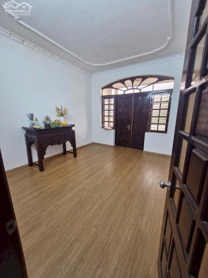 Hình ảnh Cho thuê nguyên nhà 4 tầng tại ngõ Tô Vũ - 193 Văn Cao, ngõ oto đỗ cửa. LH: 0989.099.526 2