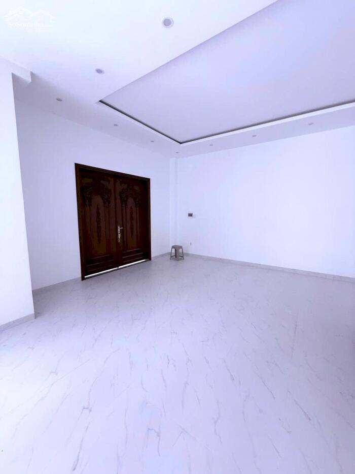 Hình ảnh 80 triệu - CHO THUÊ hoặc BÁN BIỆT THỰ 3 TẦNG 422m2 MẶT TIỀN ĐƯỜNG NGUYỄN VĂN LƯU (1B) KDC NAM LONG 4