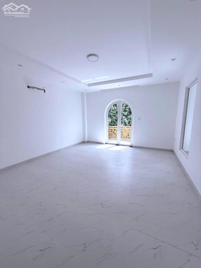 Hình ảnh 80 triệu - CHO THUÊ hoặc BÁN BIỆT THỰ 3 TẦNG 422m2 MẶT TIỀN ĐƯỜNG NGUYỄN VĂN LƯU (1B) KDC NAM LONG 9