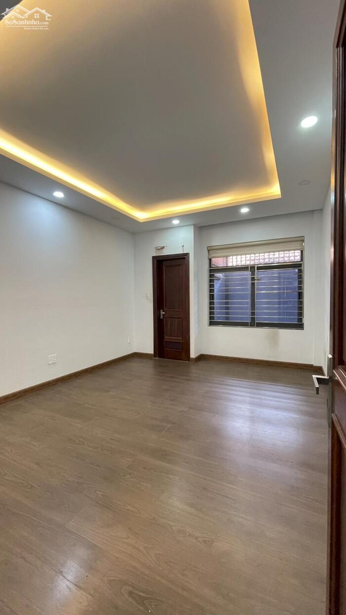 Hình ảnh Bán nhà mặt tiền Trần Thủ Độ, 4x18m, Trệt Lửng 3 lầu ST có thang máy, Giá nhỉnh 13 tỷ 2