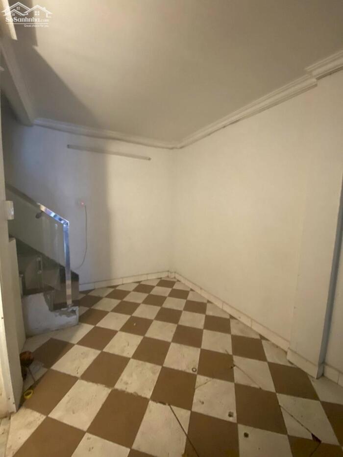 Hình ảnh Mặt Phố Thái Hà 45M2 6 Tầng 28 Tỷ Thông Sàn cầu thang cuối 2