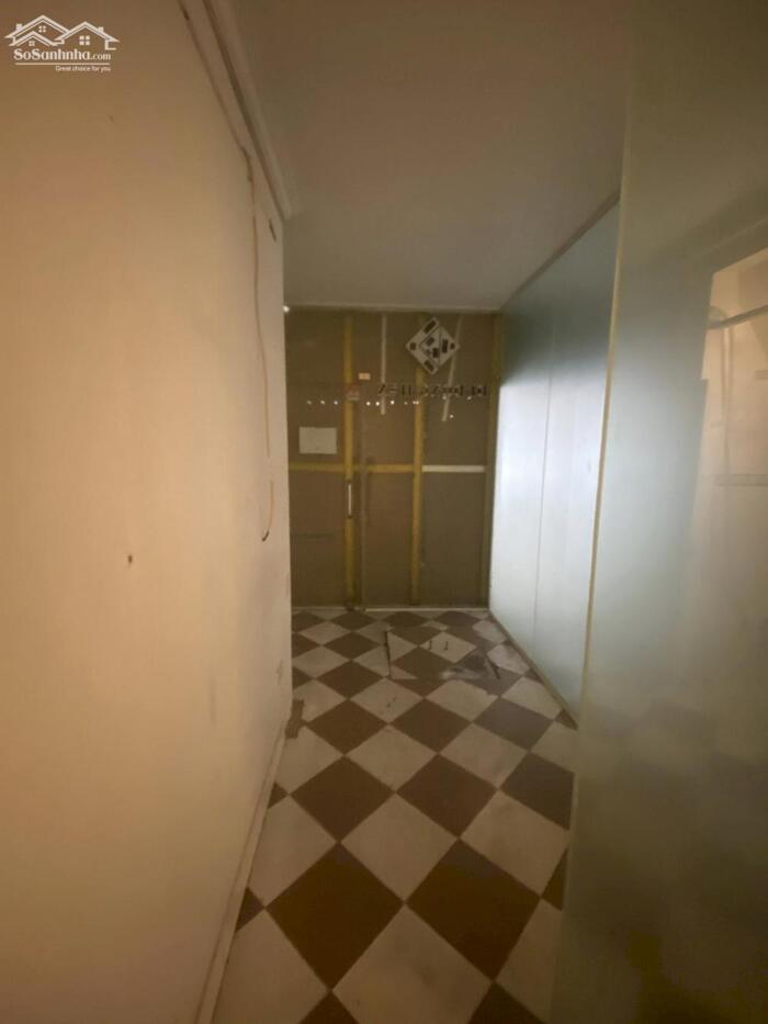 Hình ảnh Mặt Phố Thái Hà 45M2 6 Tầng 28 Tỷ Thông Sàn cầu thang cuối 3