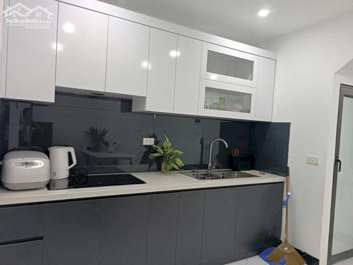 Hình ảnh Bán nhà Lê Trọng Tấn 99m2 nhà đẹp ngõ to khu dân trí cao 18 tỷ 1