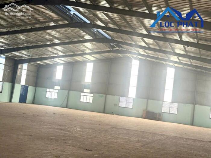 Hình ảnh Cho thuê kho xưởng 2200m2 giá chỉ 75 triệu. Vĩnh Cửu-Đồng Nai 1