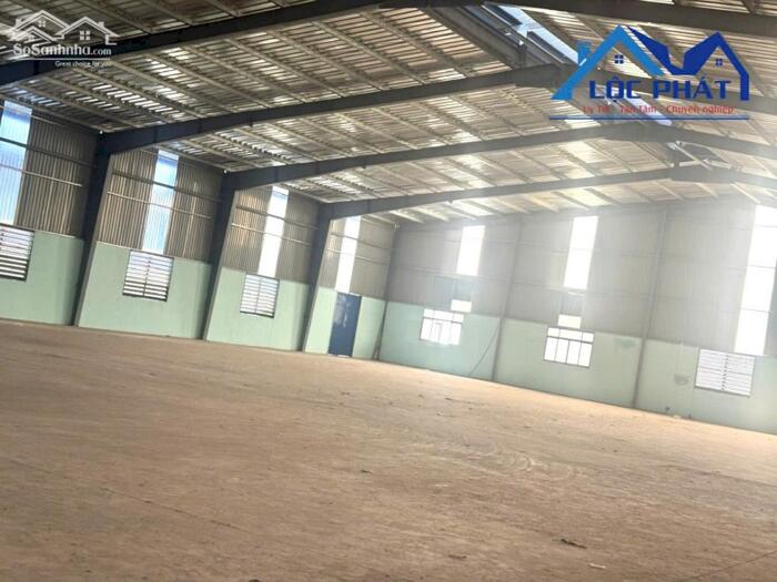 Hình ảnh Cho thuê kho xưởng 2200m2 giá chỉ 75 triệu. Vĩnh Cửu-Đồng Nai 4