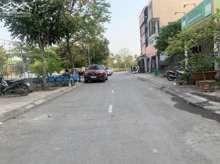 Hình ảnh Đất tái định cư view vườn hoa Trâu Quỳ, nhỉnh 14 tỷ sở hữu ngay 80m2 đường 13m có vỉa hè rộng 2m cực thoáng 3