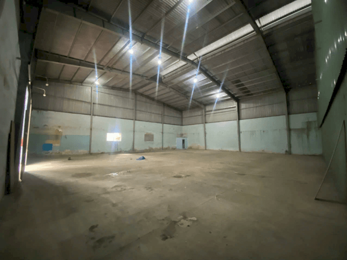 Hình ảnh https://khoxuongmiennam.com.vn/ Cho thuê Kho 500m2 Bình Tân. Kho xây kiên cố, sạch đẹp 1