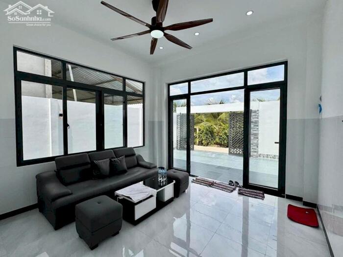 Hình ảnh CHỦ KẸT VỐN BÁN NHANH NHÀ CẤP 4 HIỆN ĐẠI VỪA XÂY XONG CHƯA Ở 2