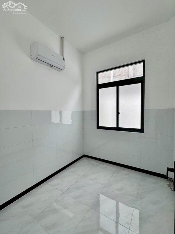 Hình ảnh CHỦ KẸT VỐN BÁN NHANH NHÀ CẤP 4 HIỆN ĐẠI VỪA XÂY XONG CHƯA Ở 5