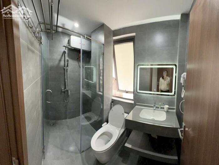 Hình ảnh Cho thuê căn hộ 1 ngủ tách bếp (60m2) phố Văn Cao. 2