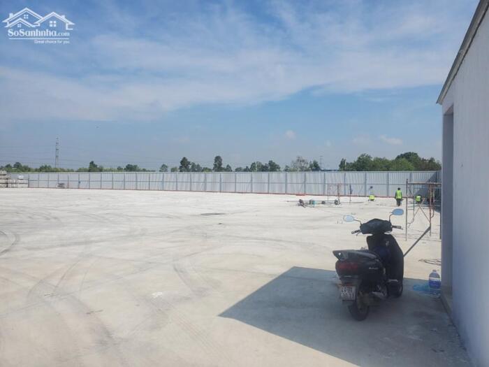 Hình ảnh Cho Thuê MT Showrom Bãi Xe, Trạm Cân QL 1A Bình Tân. Dt: 5000m Xe container 1