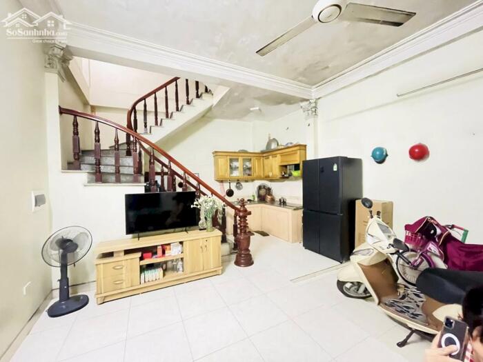 Hình ảnh Bán Nhà Mặt Tây Hồ Nguyễn Hoàng Tôn 188m2-5T MT6,6m 2 THOÁNG 65 Tỷ Có Thương Lượng. 2