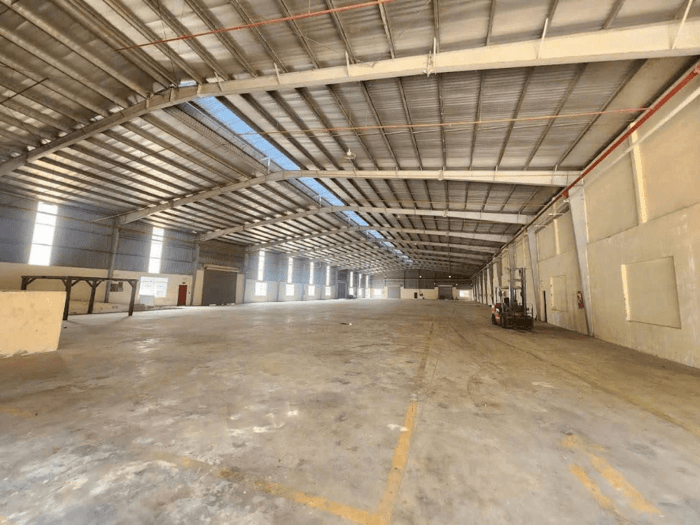 Hình ảnh https://khoxuongmiennam.com.vn/ Cho thuê Kho Xưởng 1.650m2 Bến Lức, Long An. Có sẵn palang, điện bình 0