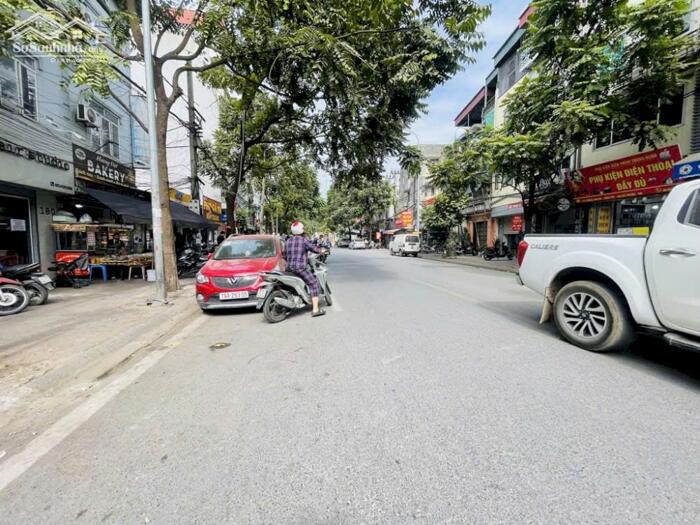 Hình ảnh Bán Nhà Mặt Phố Dương Văn Bé 120m2, Căn góc, Vỉa hè rộng 1