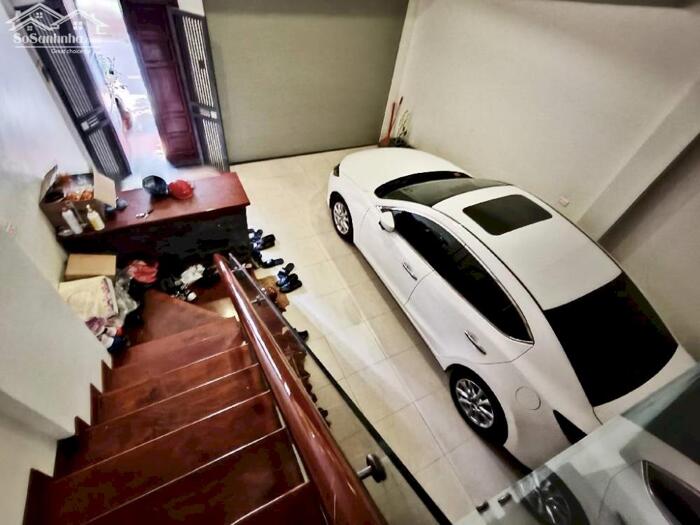 Hình ảnh Bán nhà mặt phố Hoàng Cầu nhà đẹp vỉa hè rộng lô góc 2 oto vào nhà 18.5 tỷ 0